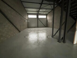 Plus de détails pour Local d'activités à louer