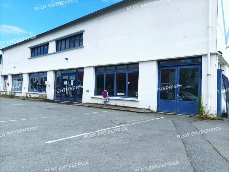 Industriel/Logistique dans Quévert à louer - Photo de l’immeuble – Image 2 sur 6