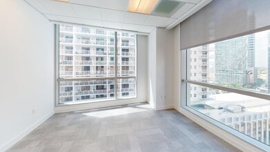 1111 Brickell Ave, Miami, FL à louer Photo intérieure– Image 1 sur 7