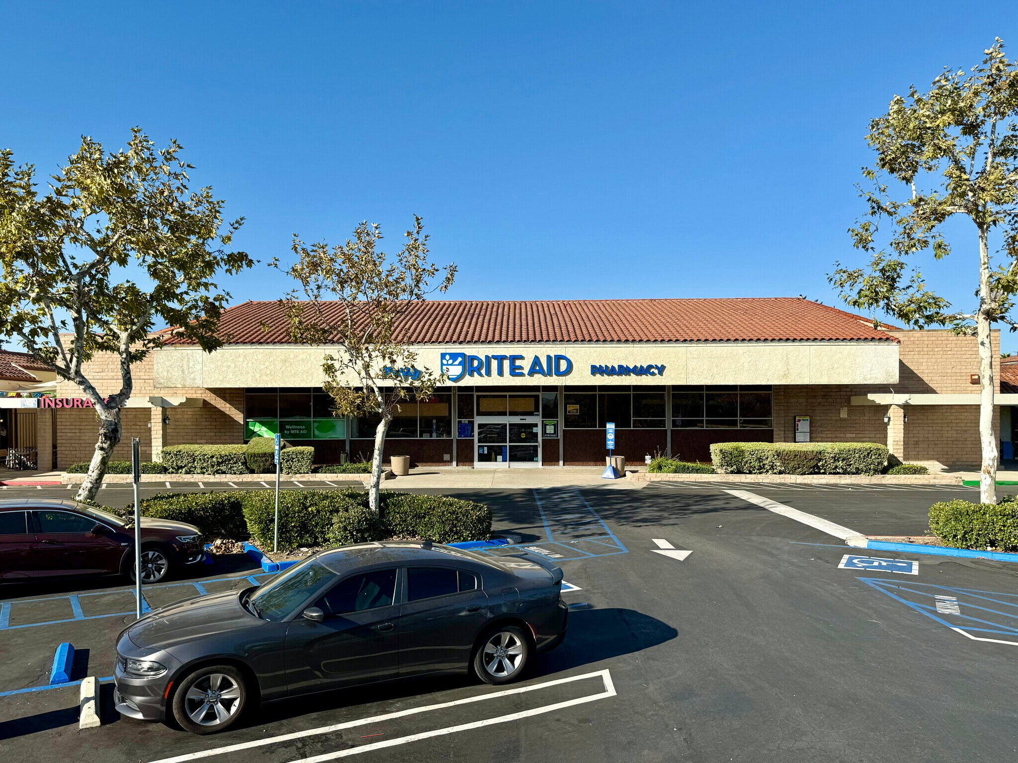 387 E Avenida De Los Arboles, Thousand Oaks, CA à louer Photo principale– Image 1 sur 3
