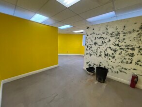 805-865 NW 119 St, Miami, FL à louer Photo intérieure– Image 1 sur 5