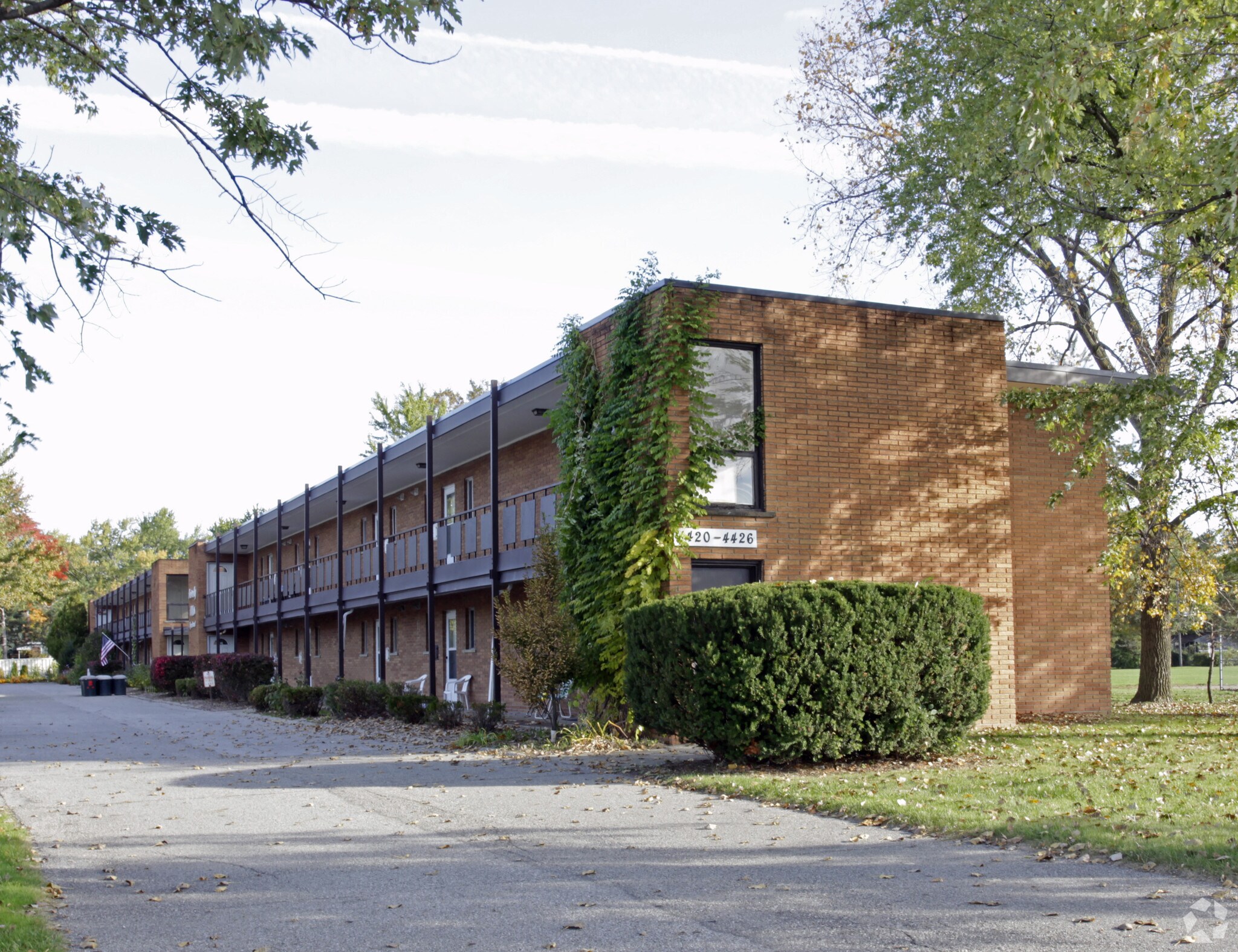4420 Springer Ave, Royal Oak, MI à vendre Photo principale– Image 1 sur 16