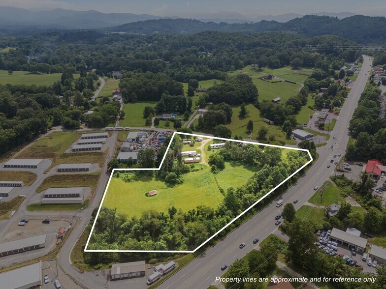 223 Odonald Rd, Asheville, NC à vendre - Photo de l’immeuble – Image 2 sur 29