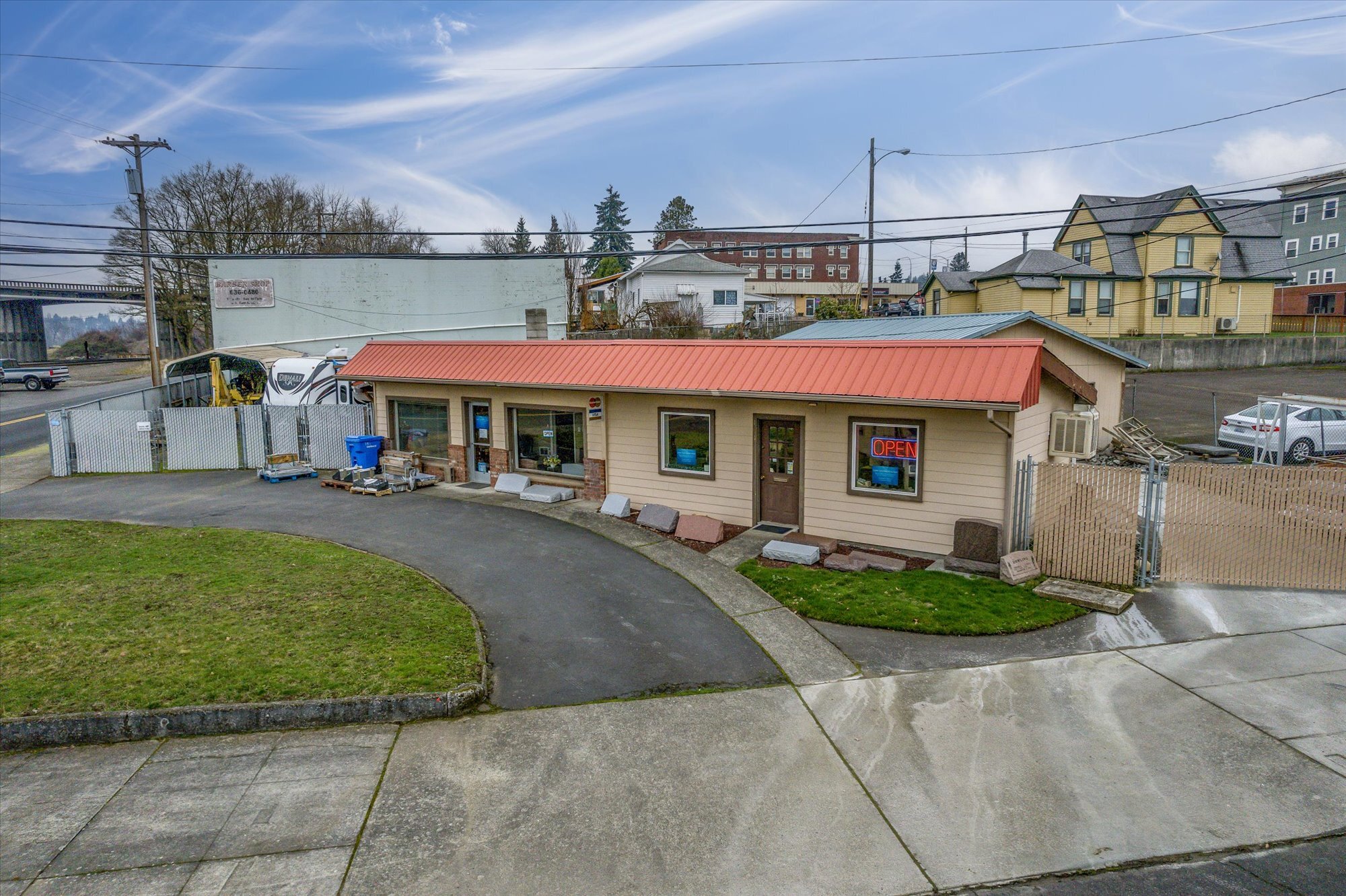 101 Academy St, Kelso, WA à vendre Photo principale– Image 1 sur 34