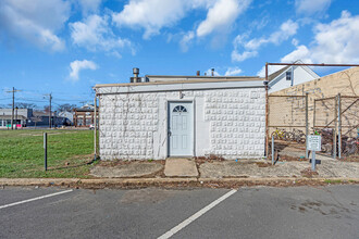 40 Carr Ave, Keansburg, NJ à louer Photo de l’immeuble– Image 2 sur 38