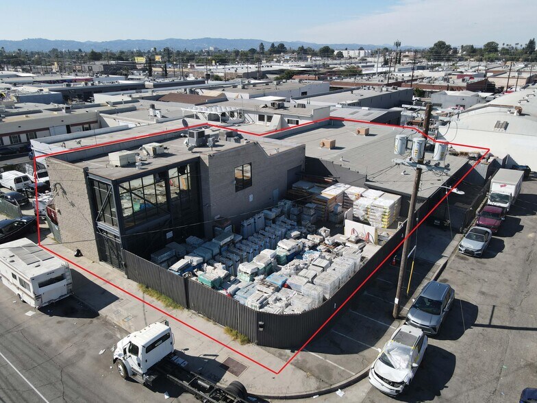7325 Atoll Ave, North Hollywood, CA à vendre - Photo de l’immeuble – Image 1 sur 55