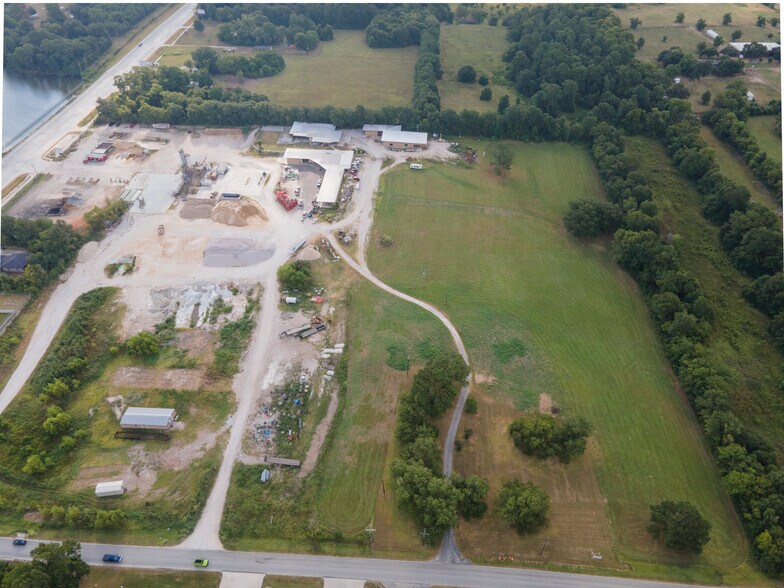 12247 FM 1097 Rd, Willis, TX à vendre - Photo de l’immeuble – Image 3 sur 8