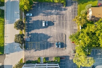 7000 W 111th St, Worth, IL - VUE AÉRIENNE vue de carte - Image1