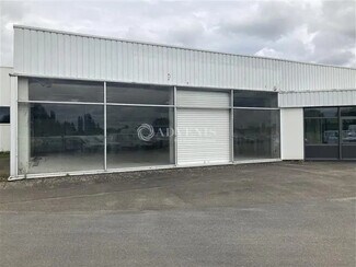 Plus de détails pour Local d'activités à louer