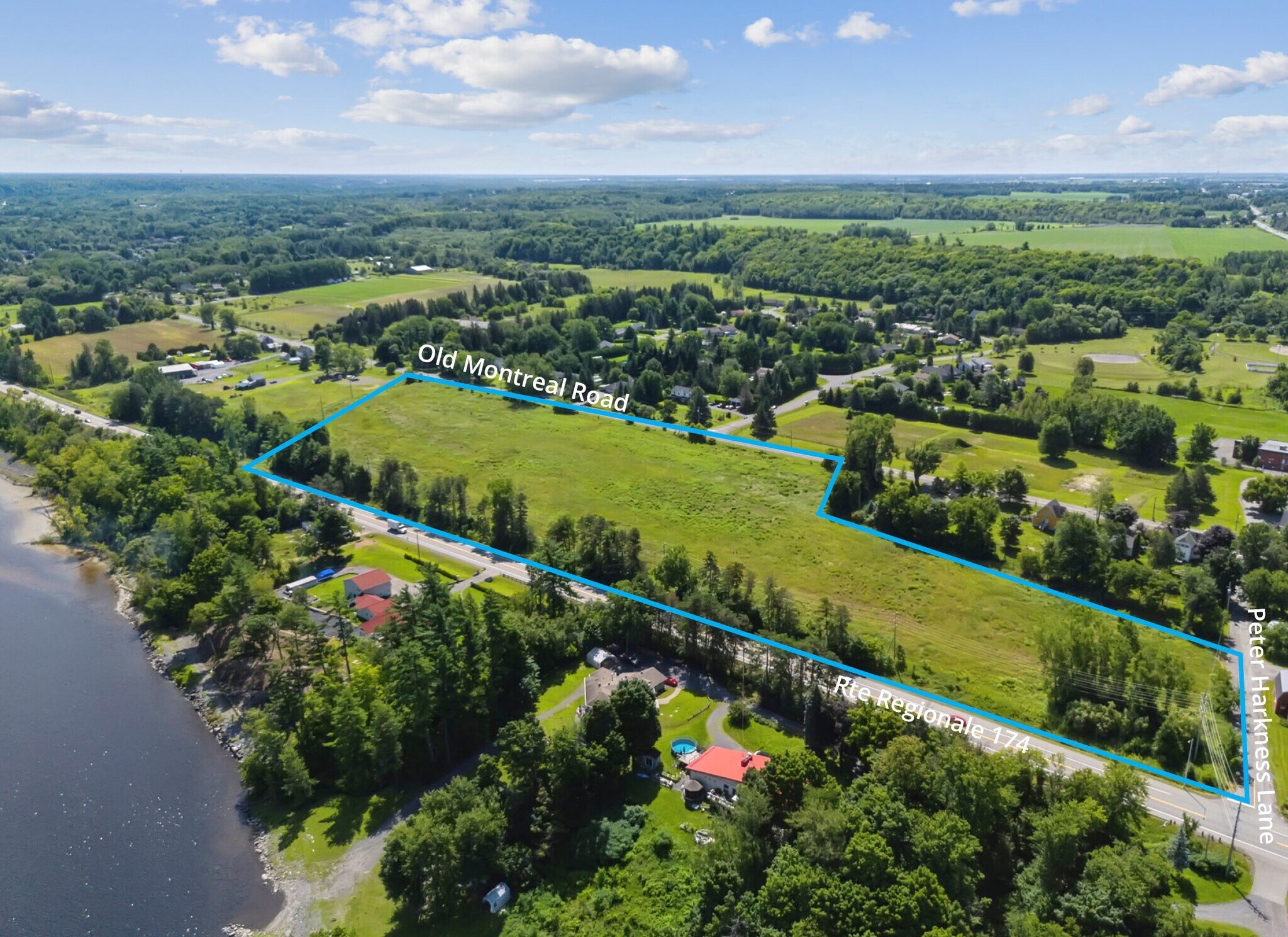 2725 Old Montreal Rd, Cumberland, ON à vendre Photo de l’immeuble– Image 1 sur 2