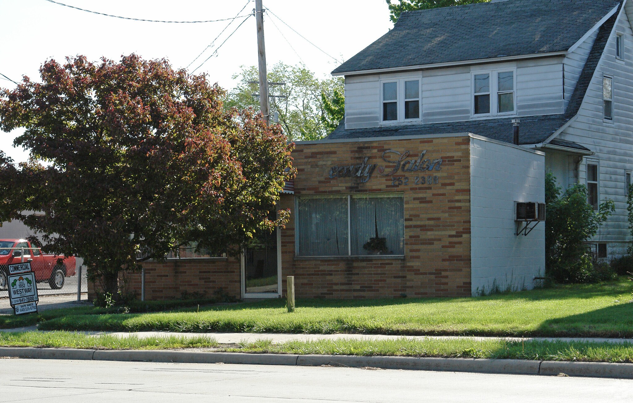 4187 Rocky River Dr, Cleveland, OH à vendre Photo principale– Image 1 sur 3