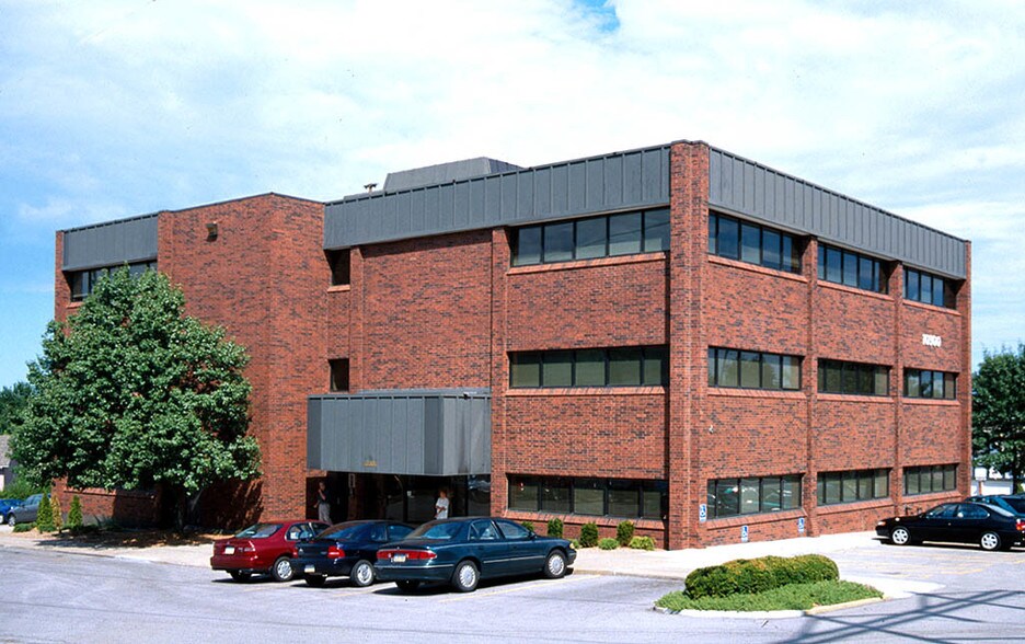 10300 W 103rd St, Overland Park, KS à vendre - Photo de l’immeuble – Image 2 sur 23