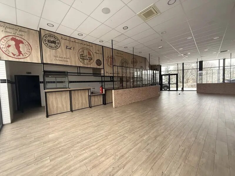Local commercial dans Beauvais à louer Photo intérieure– Image 1 sur 6