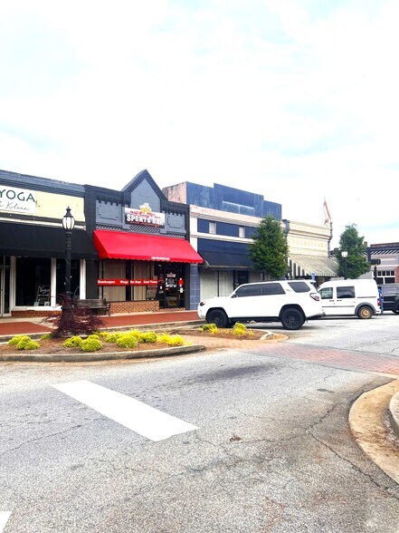 112 Main St, Barnesville, GA à vendre - Photo de l’immeuble – Image 2 sur 24