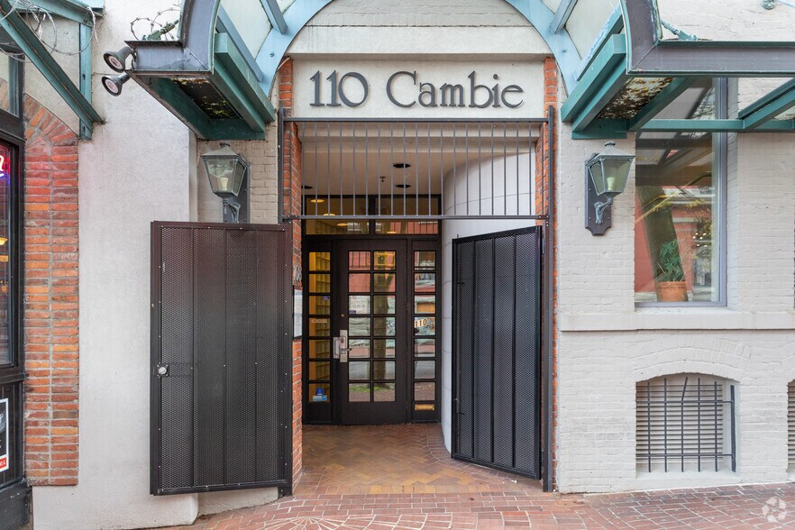 110 Cambie St, Vancouver, BC à louer - Photo de l’immeuble – Image 2 sur 12