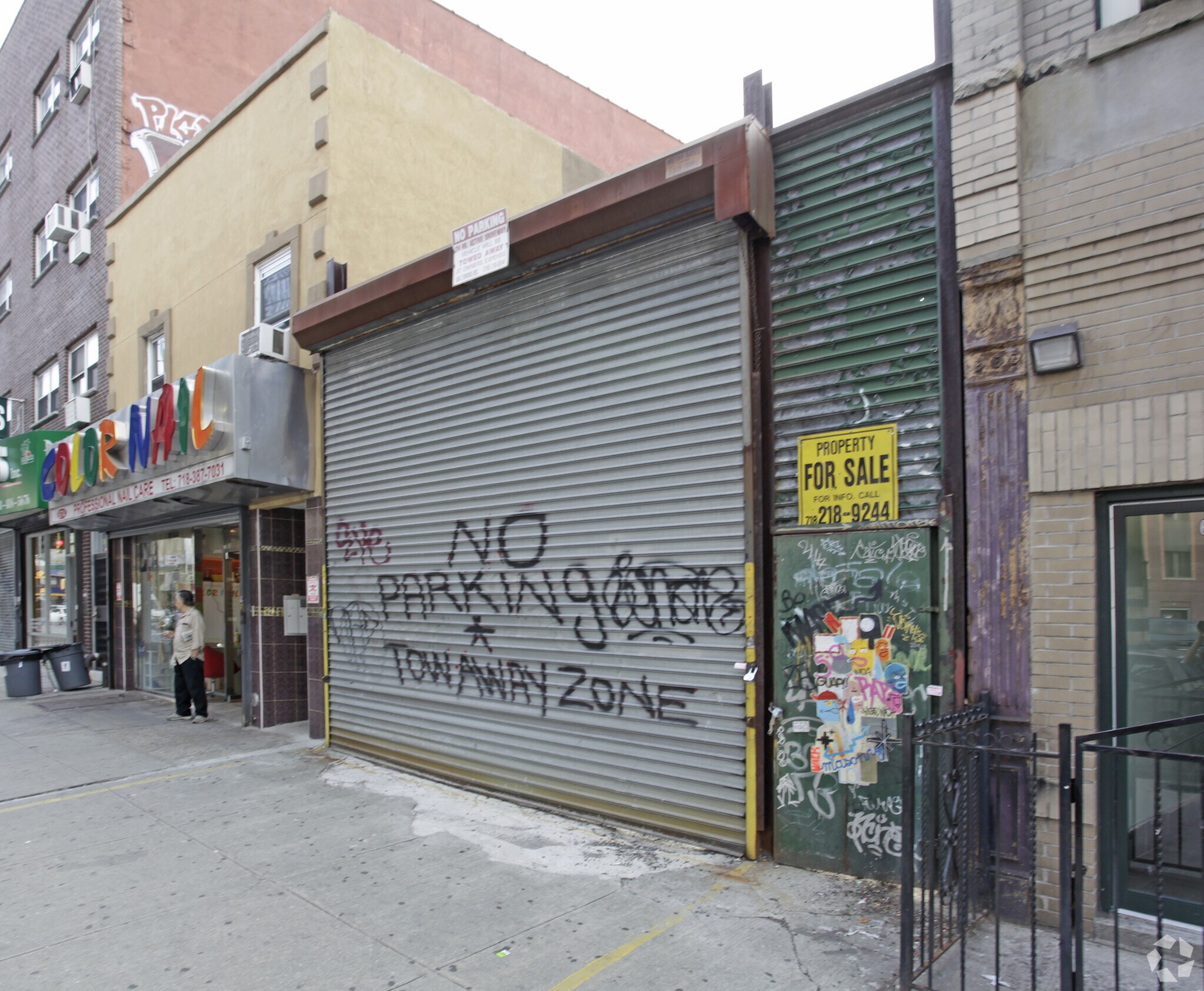 672 Broadway, Brooklyn, NY à vendre Photo principale– Image 1 sur 3