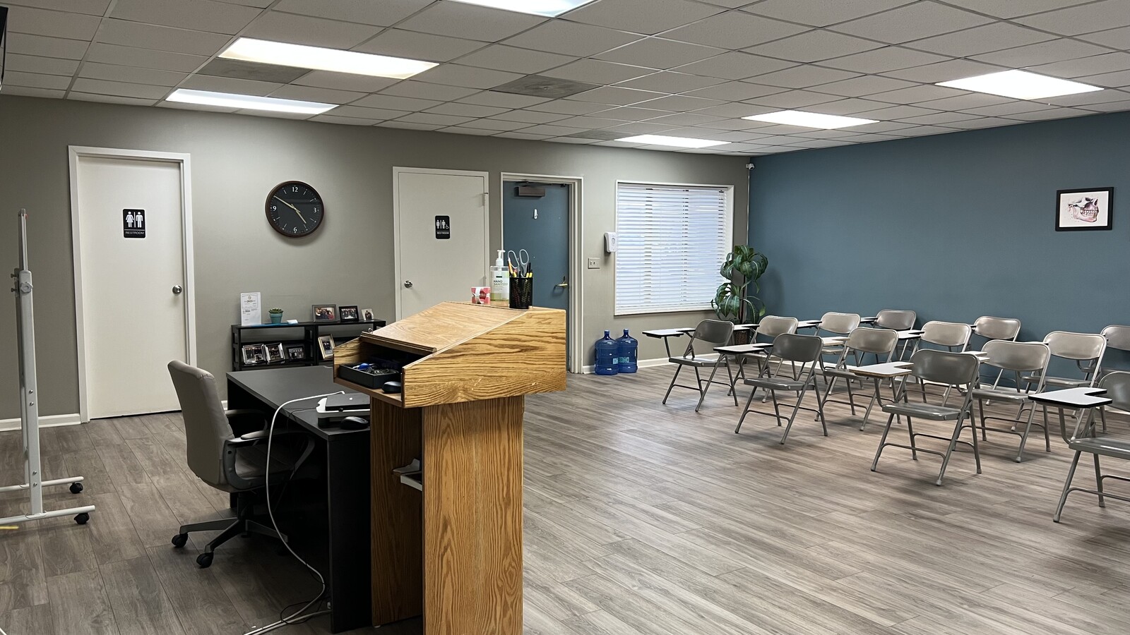 3707 Latrobe Dr, Charlotte, NC 28211 - Lot 410 -  - Photo intérieure - Image 1 of 15