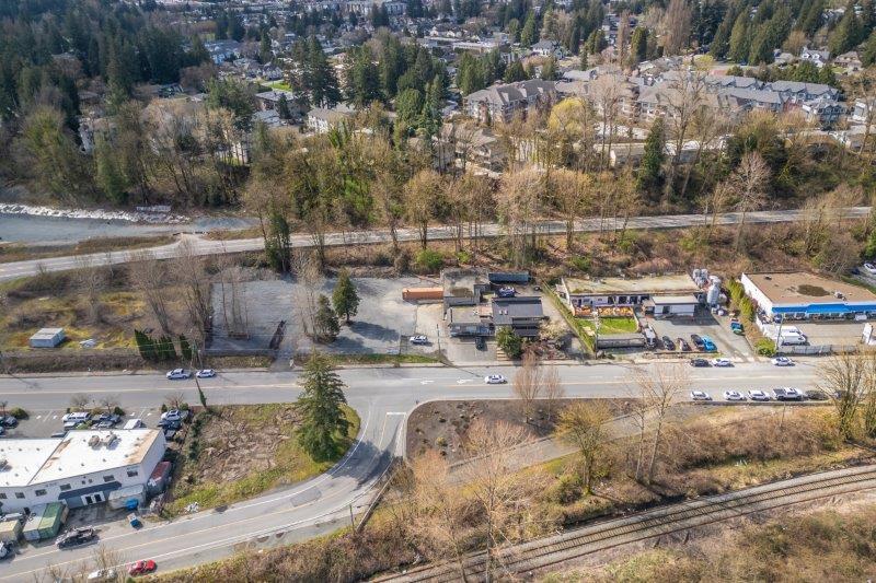2253 W Railway Av, Abbotsford, BC à louer - Photo de l’immeuble – Image 3 sur 36