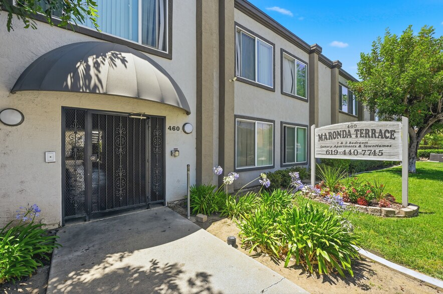 444 Graves Ave, El Cajon, CA à vendre - Photo de l’immeuble – Image 2 sur 19