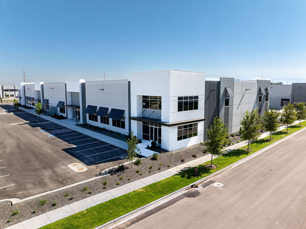 100 Benchmark Way, Meridian, ID à louer Photo de l’immeuble– Image 1 sur 6