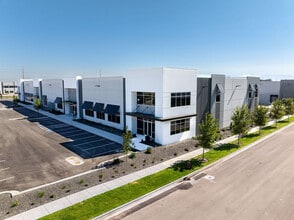 100 Benchmark Way, Meridian, ID à louer Photo de l’immeuble– Image 1 sur 6