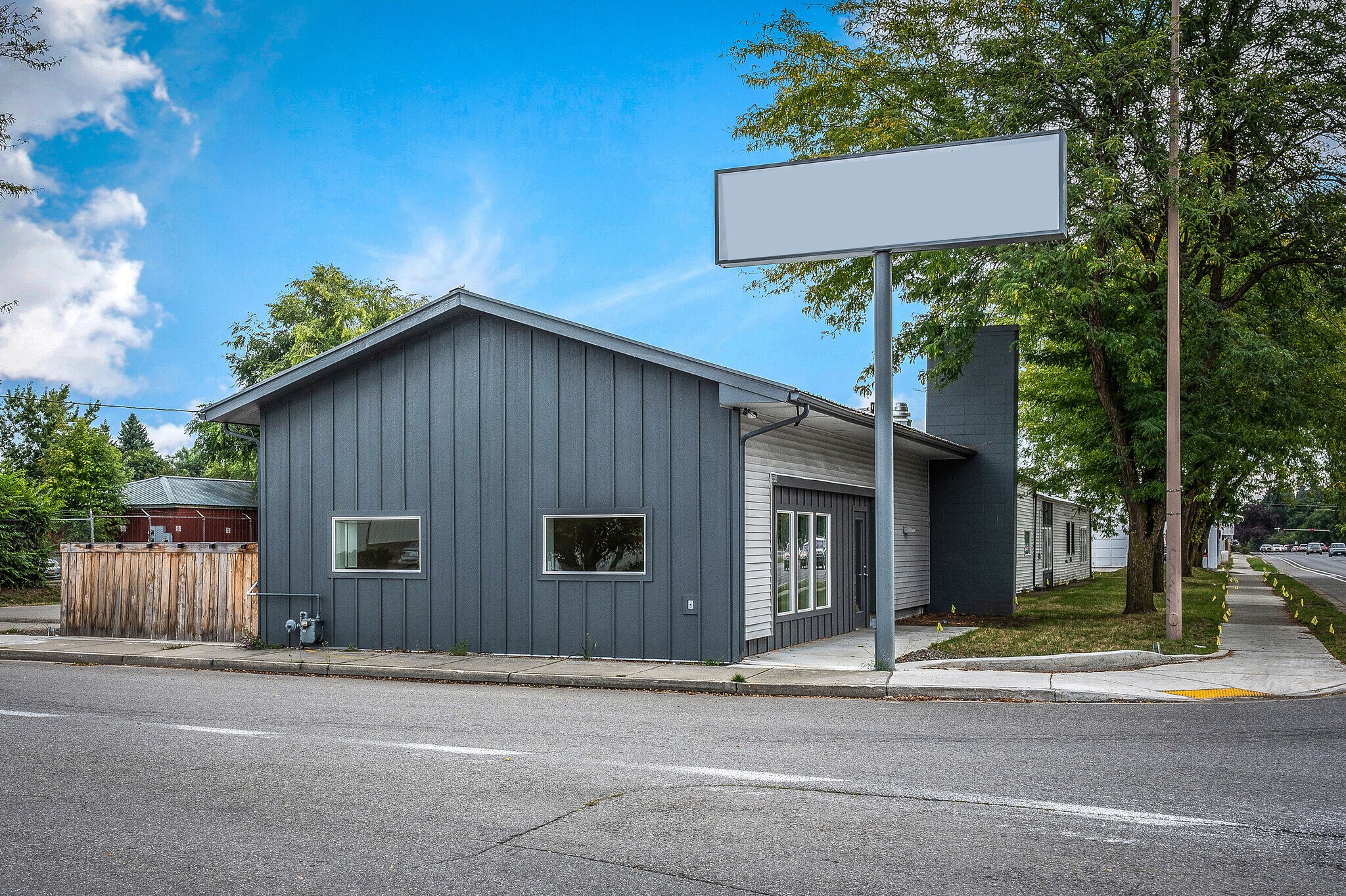 1520 N Government Way, Coeur d'Alene, ID à vendre Photo de l’immeuble– Image 1 sur 23
