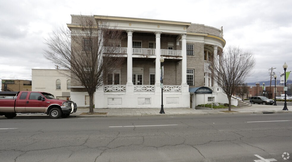 202 N Central Ave, Medford, OR à louer - Photo de l’immeuble – Image 2 sur 3