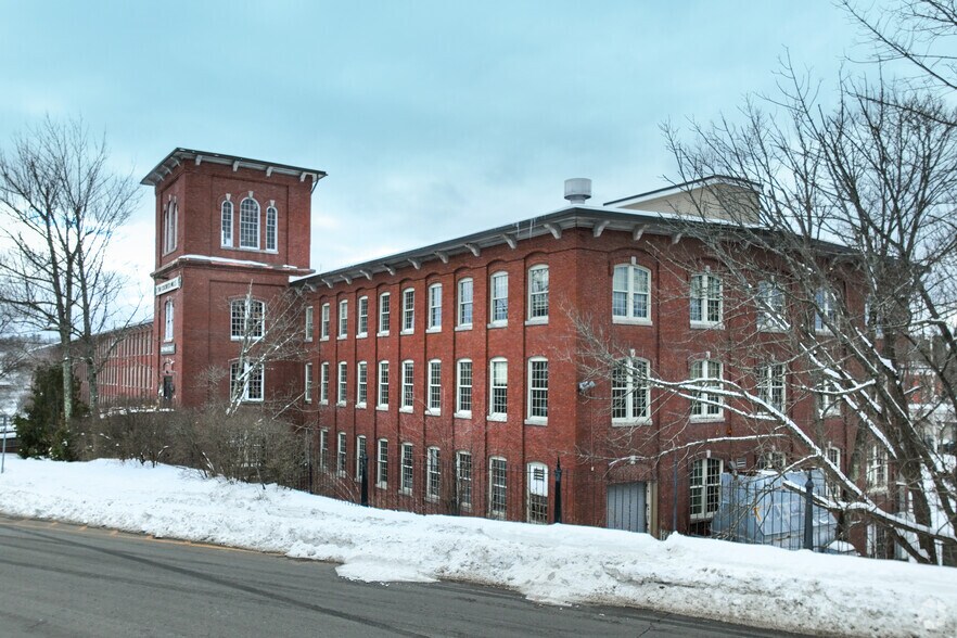 383 Central Ave, Dover, NH à louer - Photo principale – Image 1 sur 4