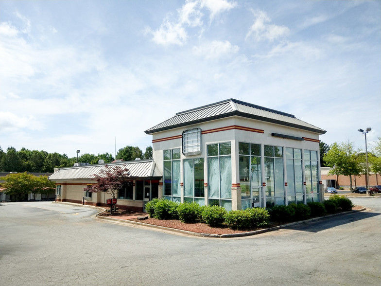 2770 Buford Hwy, Duluth, GA à louer - Photo principale – Image 1 sur 58