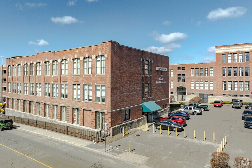 95 Scovill St, Waterbury, CT à louer - Photo principale – Image 1 sur 5