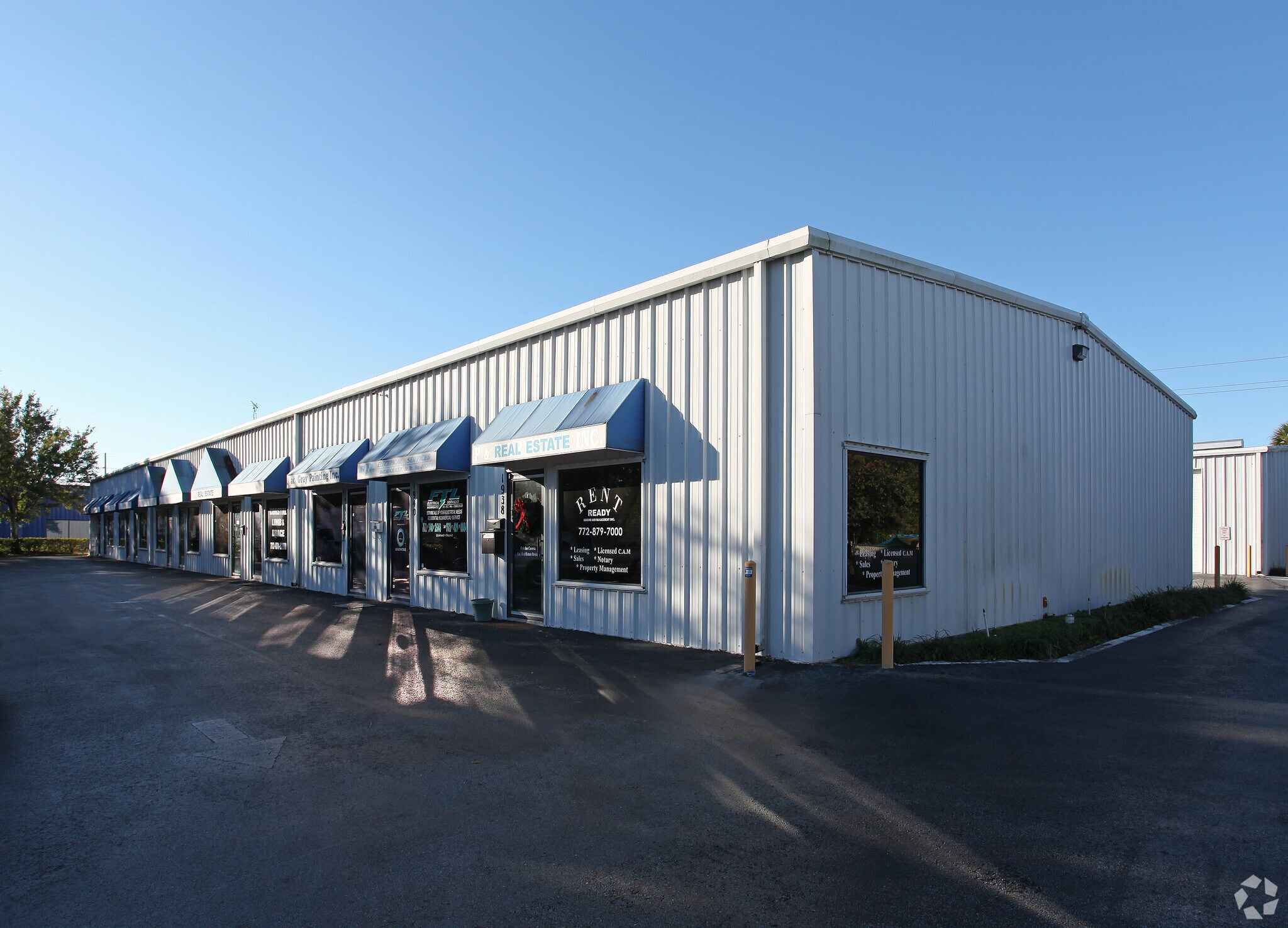 1956 SW South Macedo Blvd, Port Saint Lucie, FL à louer Photo principale– Image 1 sur 24