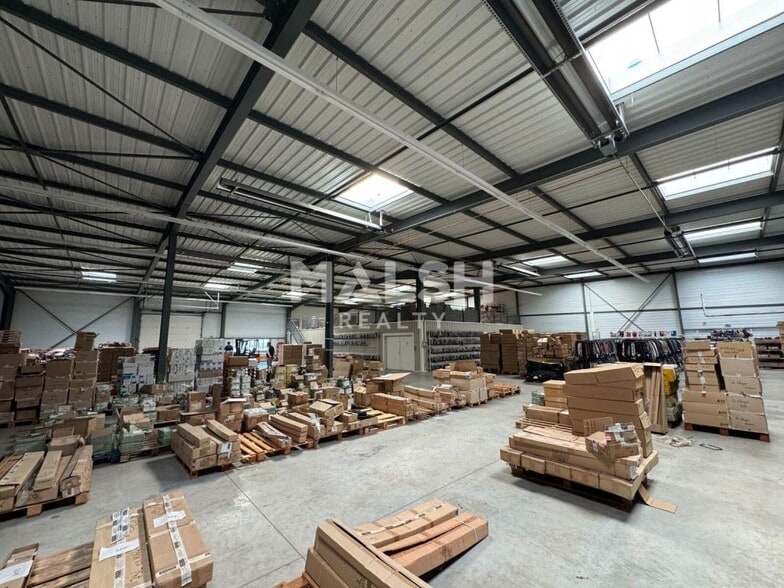 Industriel/Logistique dans Andrézieux-Bouthéon à louer - Photo intérieure – Image 1 sur 7