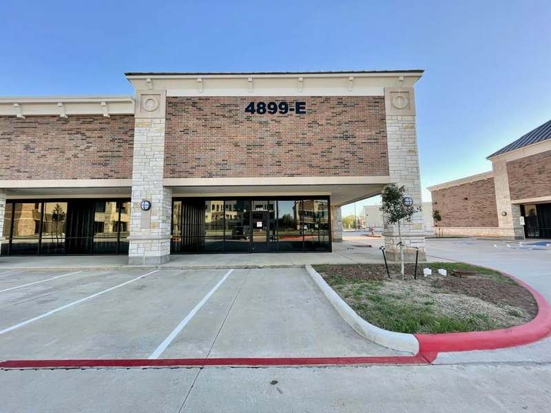 4899 Highway 6, Missouri City, TX à louer Photo principale– Image 1 sur 9