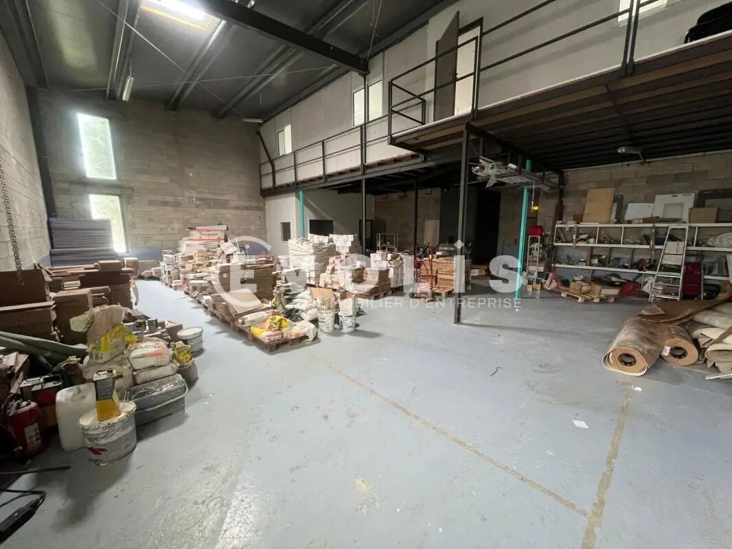 Local d’activités dans Saint-Pierre-du-Perray à louer Photo intérieure– Image 1 sur 9