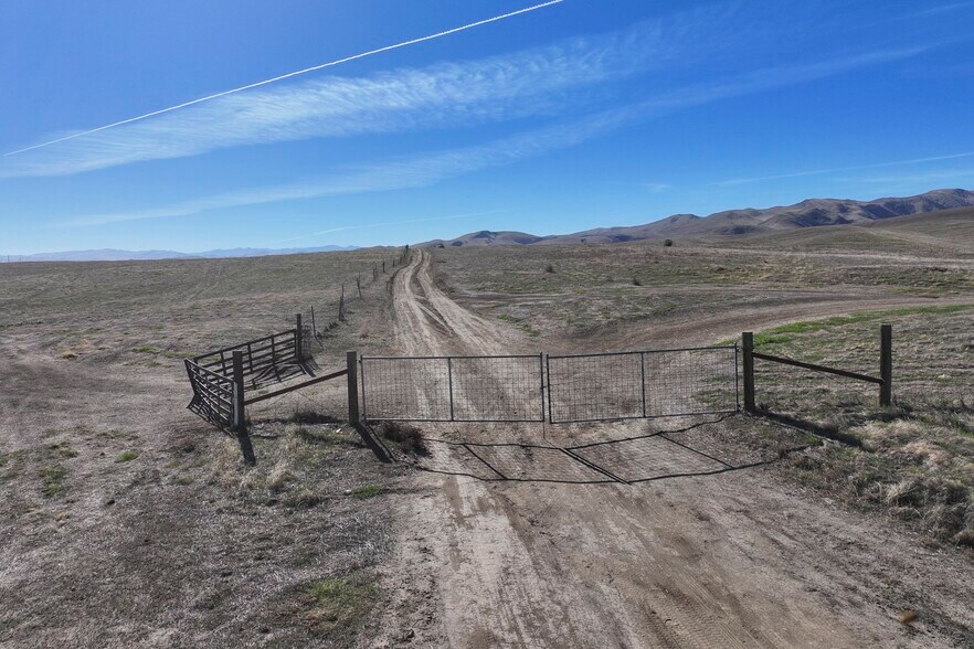 West of Prince Avenue, Mendota, CA à vendre - Photo de l’immeuble – Image 2 sur 12