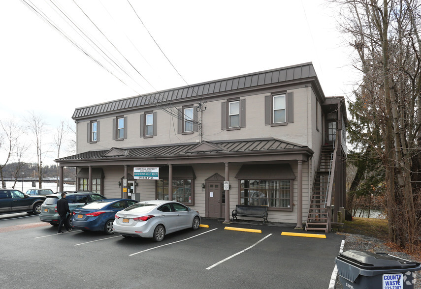 175 Water St, Catskill, NY à vendre - Photo principale – Image 1 sur 9