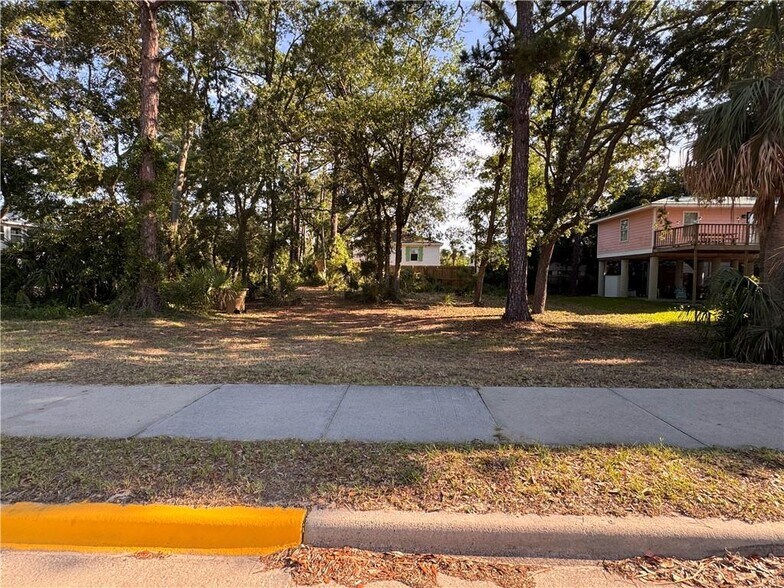 1017 US-80 Hwy, Tybee Island, GA à vendre - Autre – Image 1 sur 7