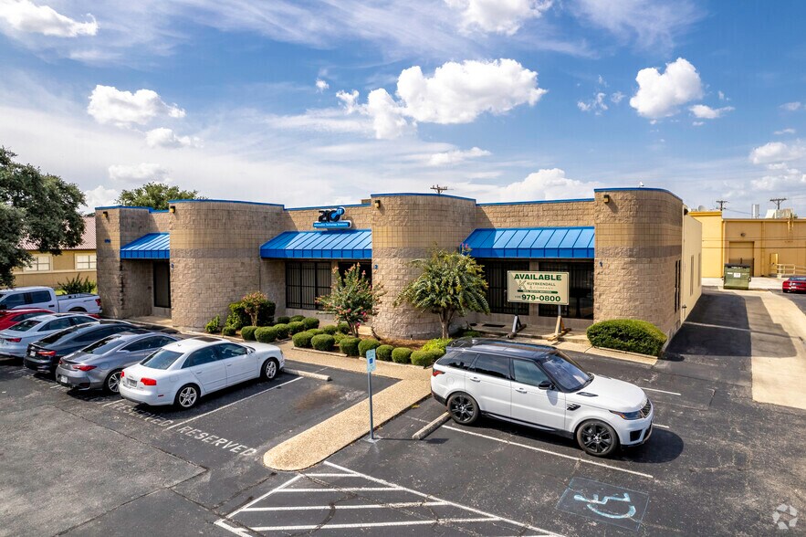 4710 Shavano Oak, San Antonio, TX à louer - Photo principale – Image 1 sur 8