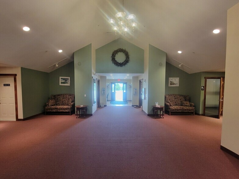220 Court St, Machias, ME à vendre - Photo intérieure – Image 3 sur 28
