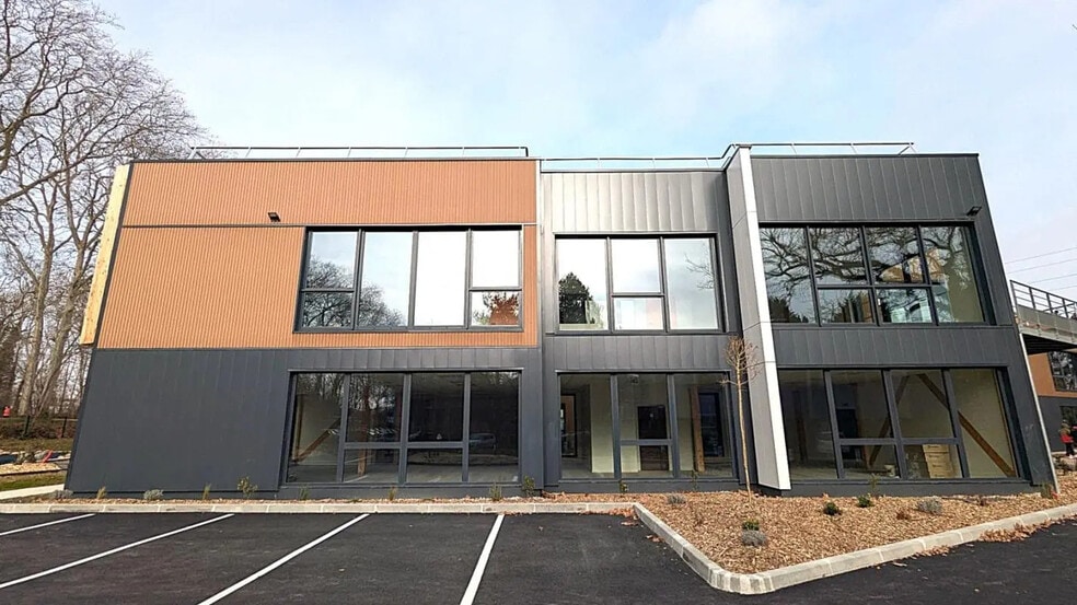 Bureau dans Ramonville-Saint-Agne à louer - Photo de l’immeuble – Image 1 sur 17