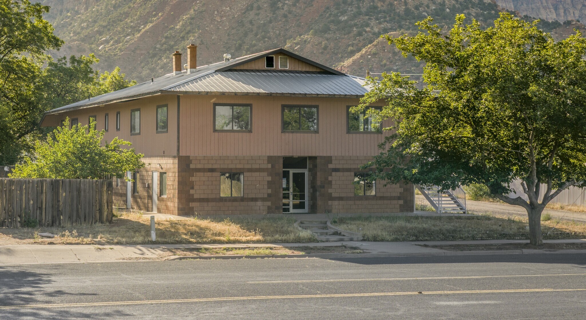 140 Central St, Colorado City, AZ à vendre Photo principale– Image 1 sur 46