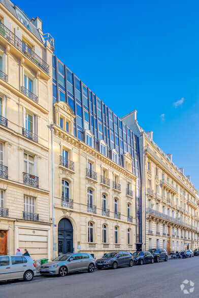 58/60 Bis Rue De Prony, Paris à louer - Photo principale – Image 1 sur 2