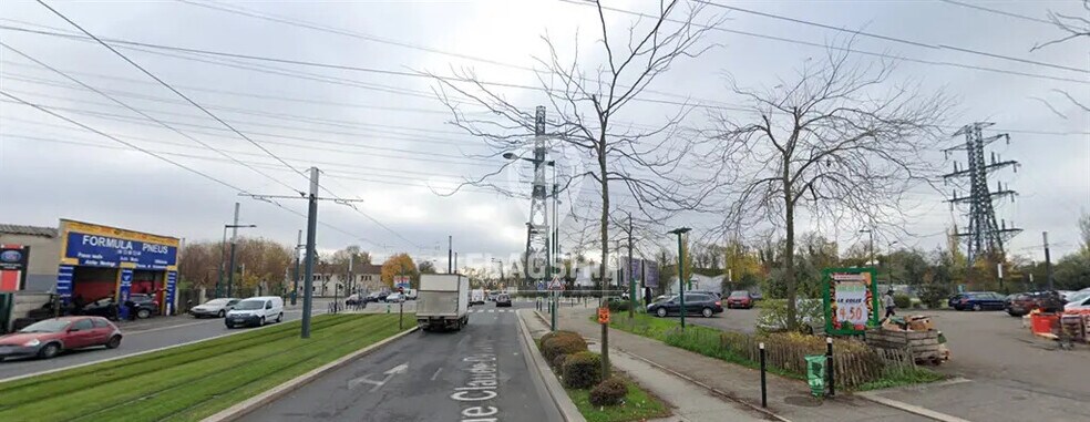 Local commercial dans Épinay-sur-Seine à louer - Photo de l’immeuble – Image 3 sur 3