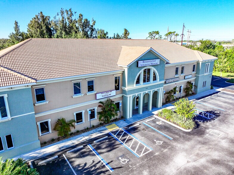 8614 State Road 70 E, Bradenton, FL à vendre - Photo de l’immeuble – Image 2 sur 14
