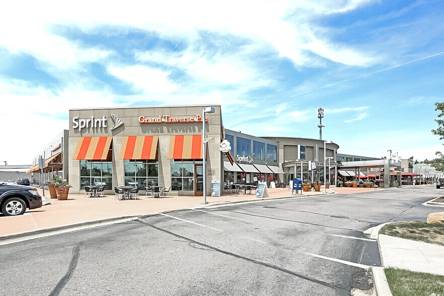 6810-6920 N Rochester Rd, Rochester Hills, MI à louer - Photo de l’immeuble – Image 3 sur 3