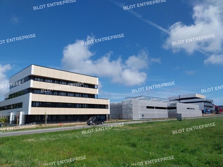 Bureau dans Saint-Nazaire à vendre - Photo de l’immeuble – Image 2 sur 10