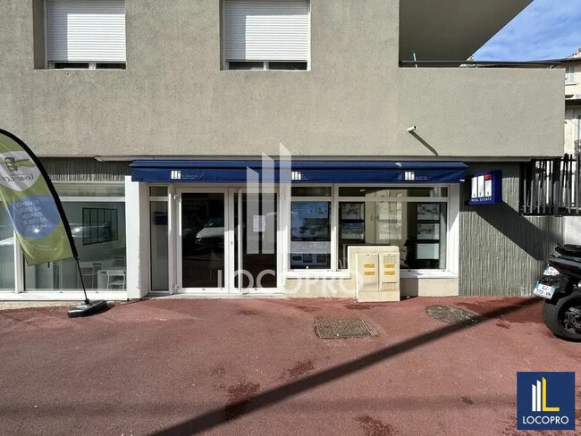 Plus de détails pour Local commercial à louer