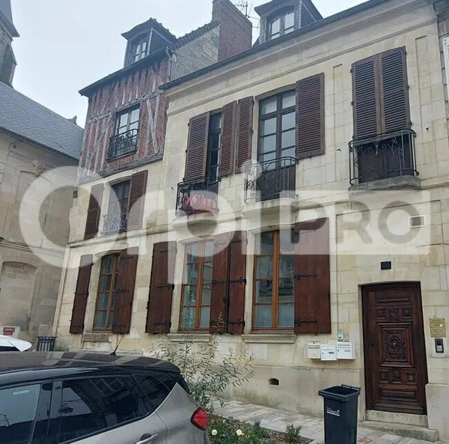 Plus de détails pour Local d’activités à vendre