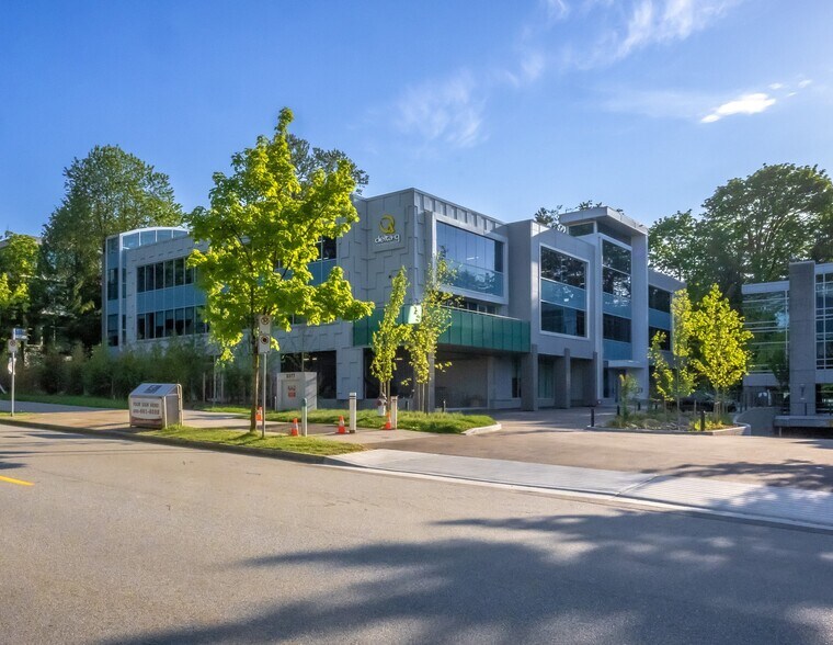 3577 Gilmore Way, Burnaby, BC à louer - Photo de l’immeuble – Image 1 sur 11