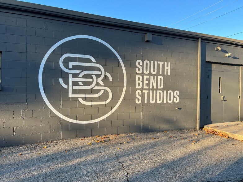 99 S Bend St, Pawtucket, RI à louer - Photo de l’immeuble – Image 2 sur 6